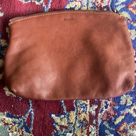 BAGGU Handbags - Baggu brown leather pouch/clutch